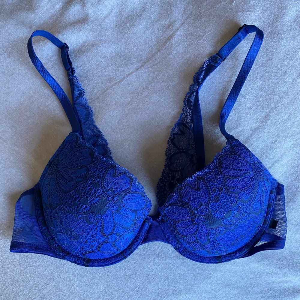 Victoria's Secret Lightly Lined Demi Blue Lace Bra